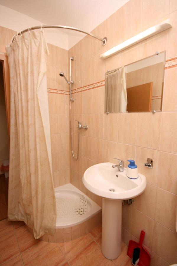 Studio Omis 4654A Exteriör bild